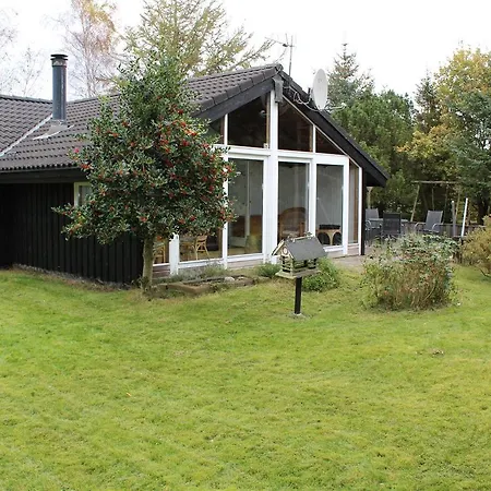 Three-bedroom Holiday In Feriehus