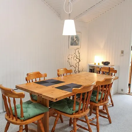Three-bedroom Holiday In